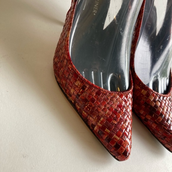 Donald J Pliner Red Burgundy Weaving Leather Point Toe Classic Heels size 7.5 - Picture 7 of 15